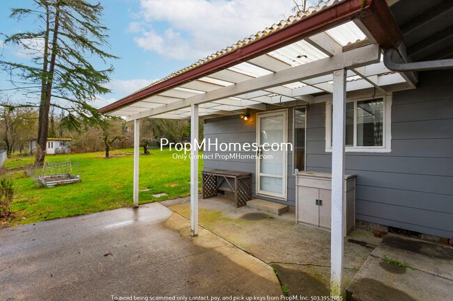 Building Photo - Cozy 3 Bedroom Home in Pleasant Valley - H...