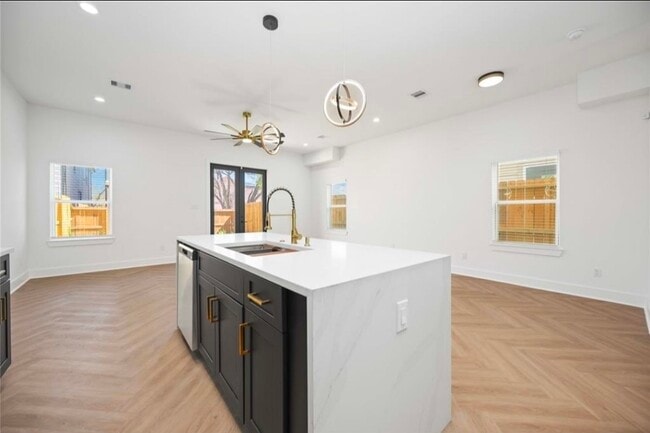 Building Photo - 4117 Shelby Cir