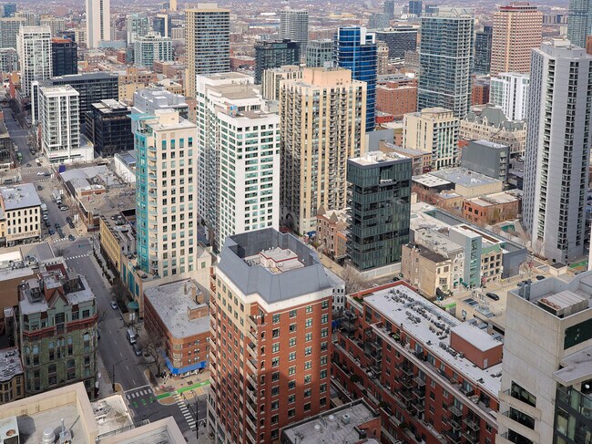 Building Photo - 10 E Ontario St