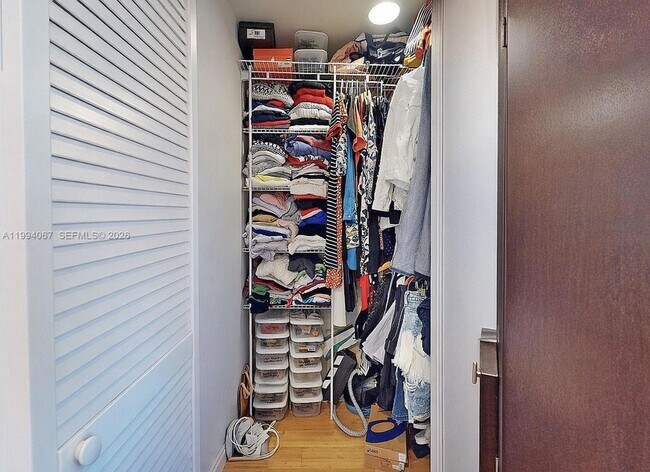 Building Photo - 6840 SW 45th Ln