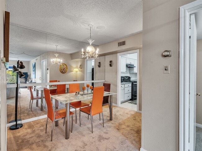 Building Photo - 2601 Bellefontaine St