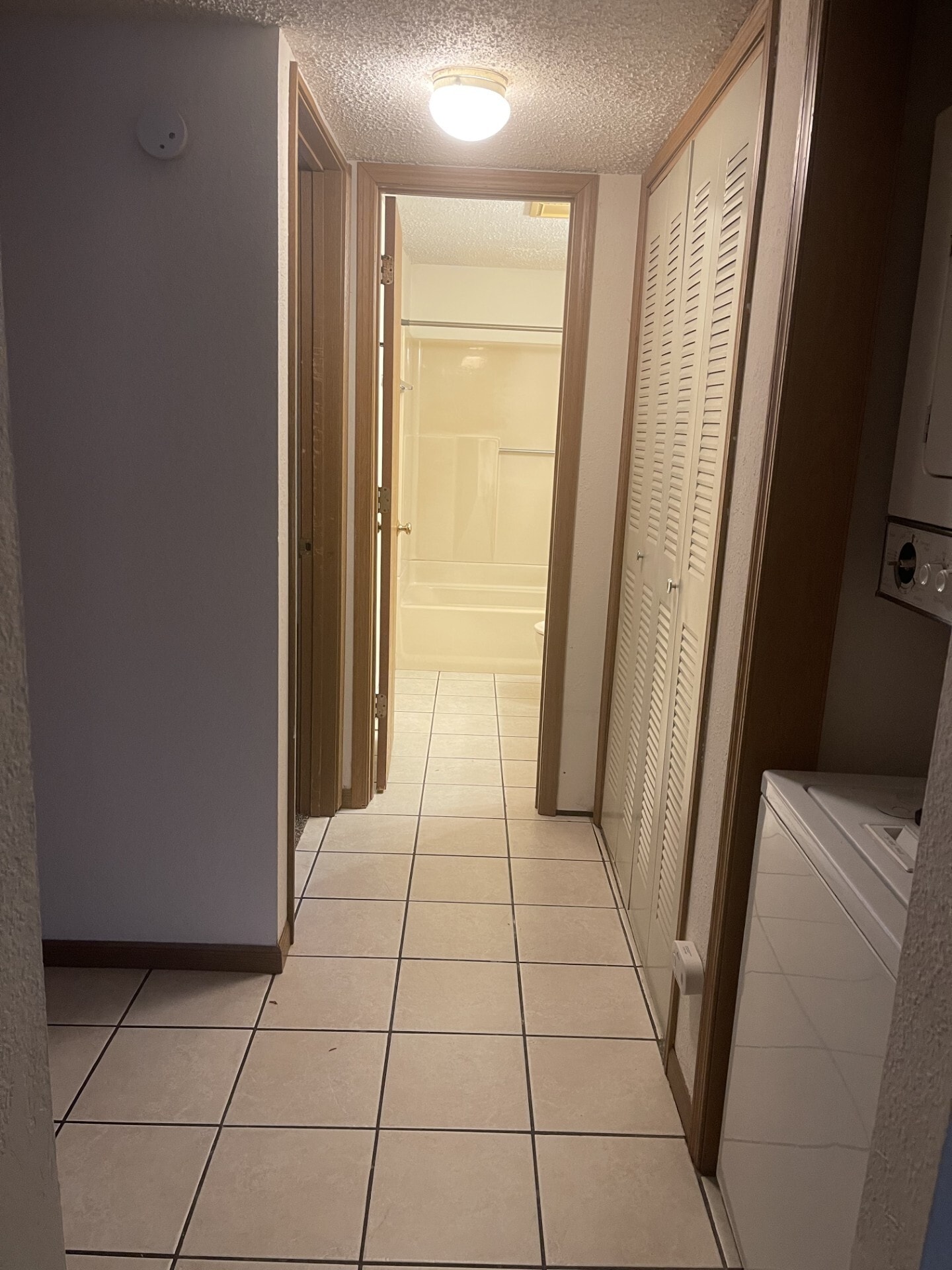 Building Photo - 1648 Towne Dr