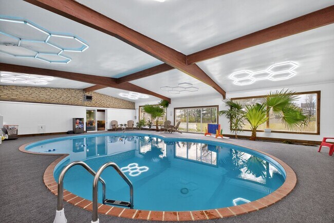 Building Photo - 5BR Retreat w/ Private Indoor Pool In Greensburg