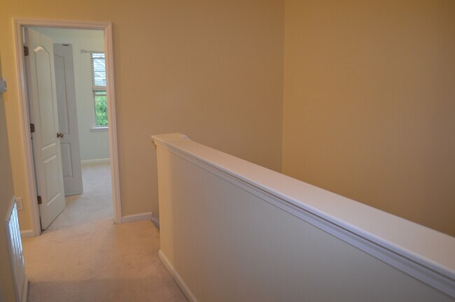 Building Photo - 532 Panorama Park Pl., Cary, NC - Bev Robe...