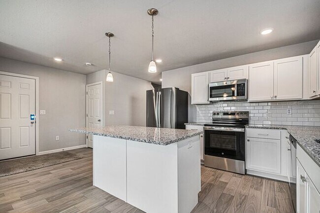 Building Photo - 6204 Aurelius Rd