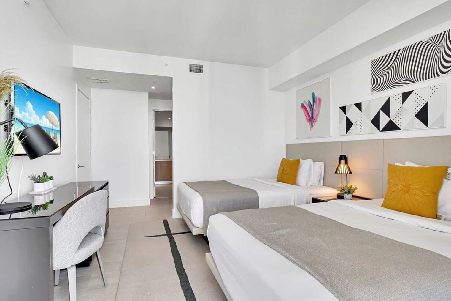 Building Photo - 4010 S Ocean Dr