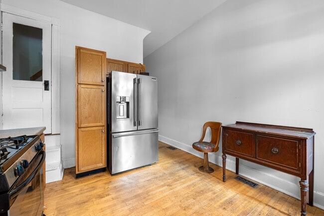 Building Photo - 3314 Auchentoroly Terrace