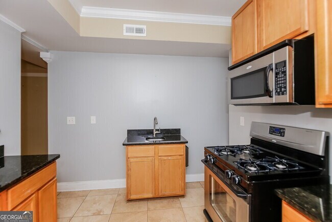 Building Photo - 403 Azalea Cove