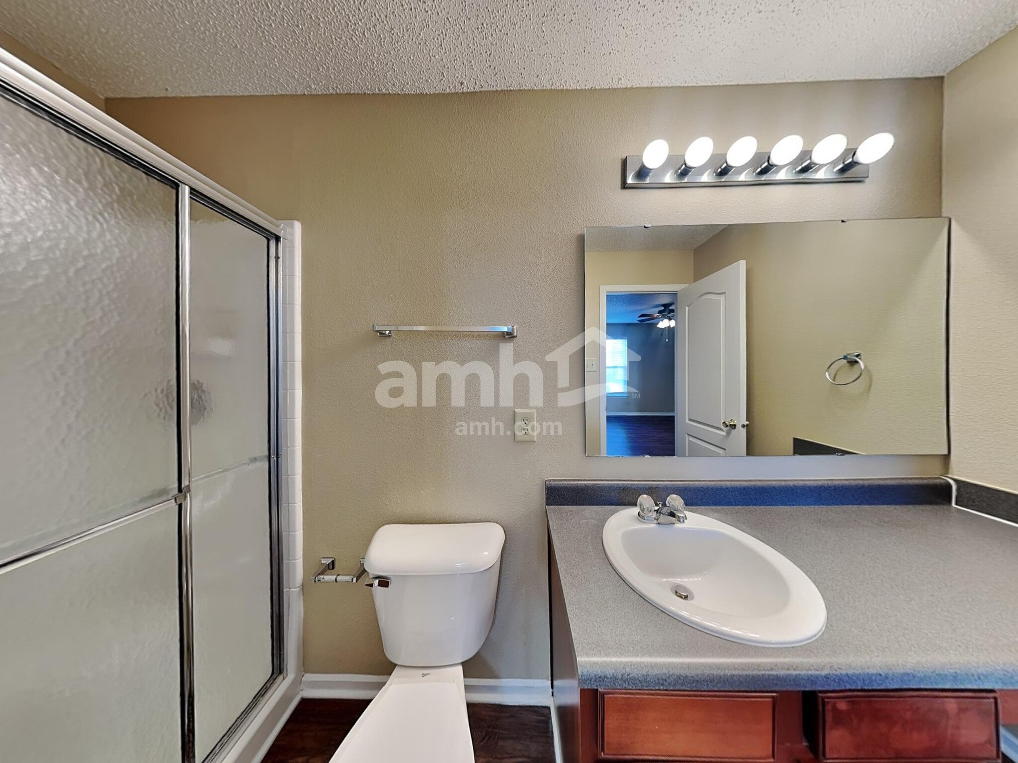 Building Photo - 15204 Clear St