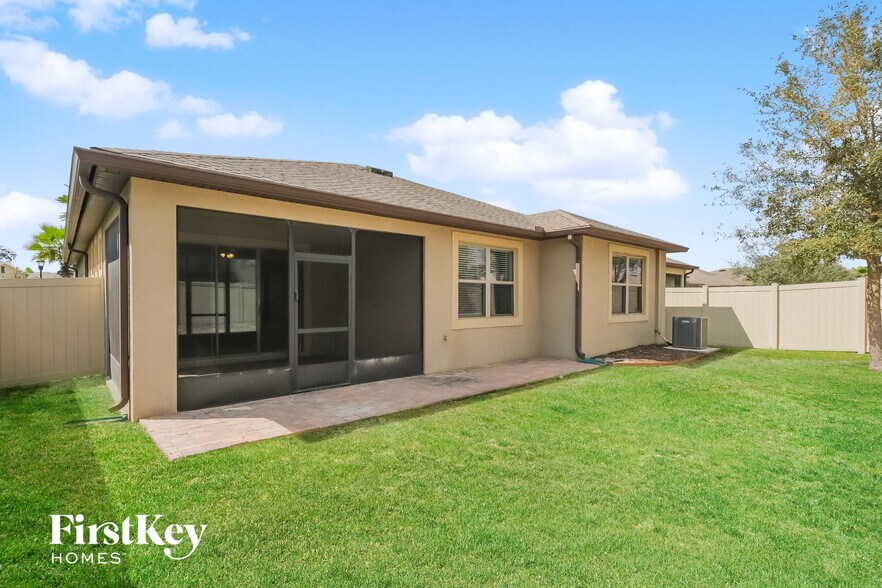 Building Photo - 16303 Treasure Point Dr