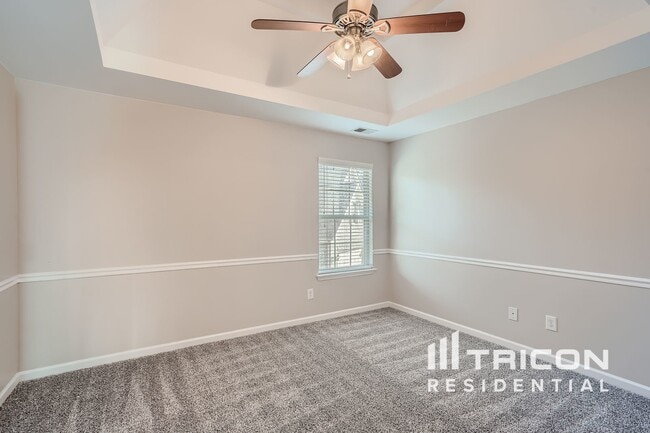 Building Photo - 301 Arbor Pl