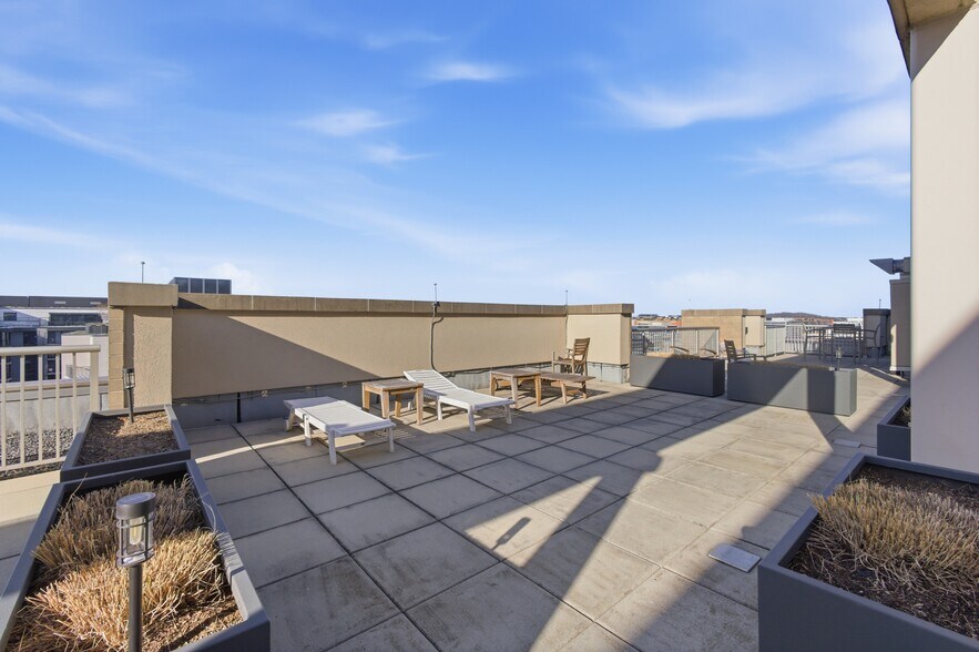 Building Photo - 811 4th St NW