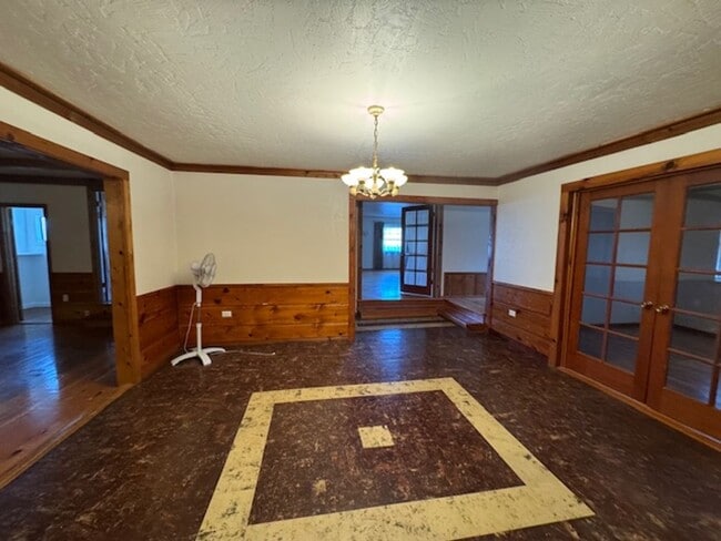 Building Photo - Charming spacious Evergreen farmhouse with large parking area