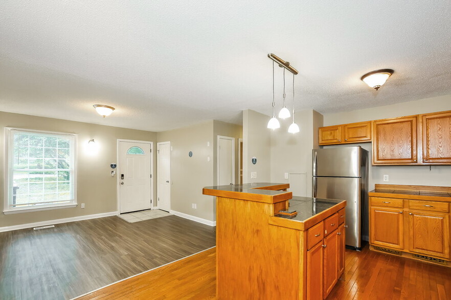 Building Photo - 4407 Cornell Ave