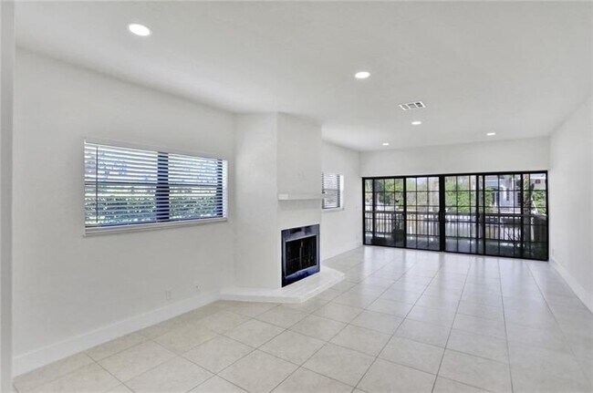 Building Photo - 4300 S Ocean Blvd