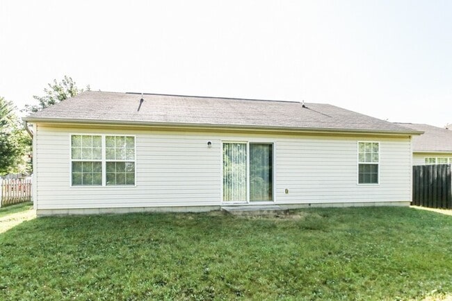 Building Photo - 3 Bedroom in Warren Township
