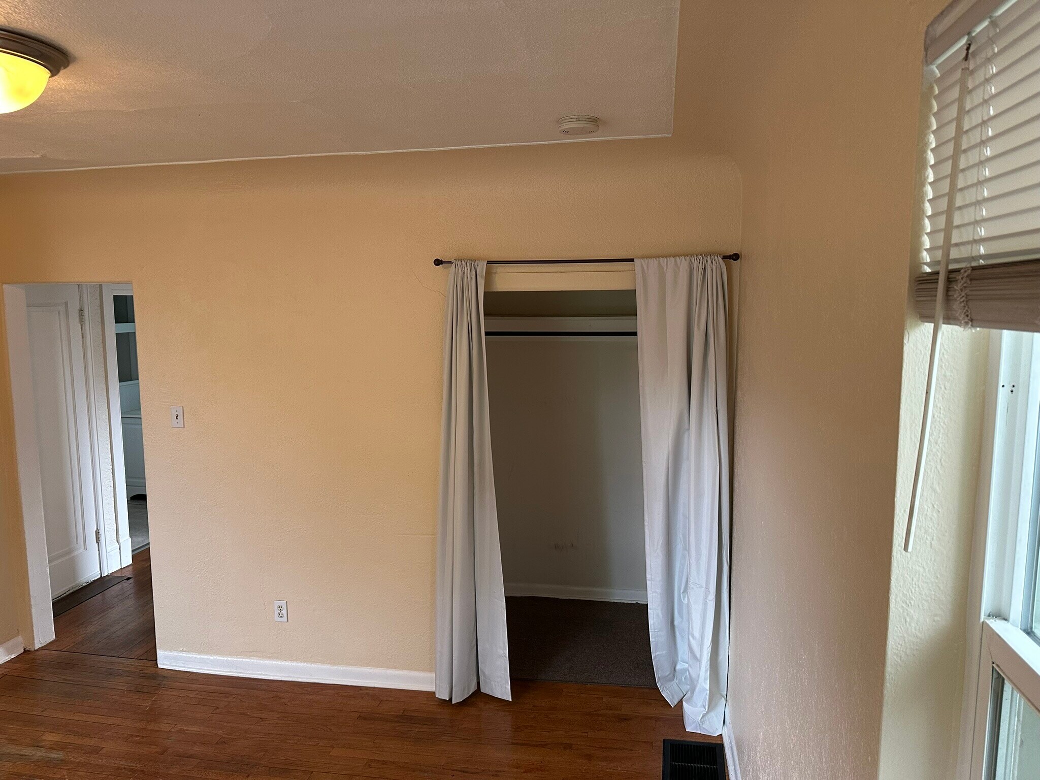 Livingroom closet/storage - 42 Fox St