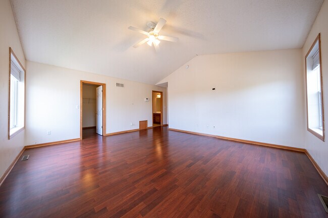 Building Photo - 10415 Ponds Way
