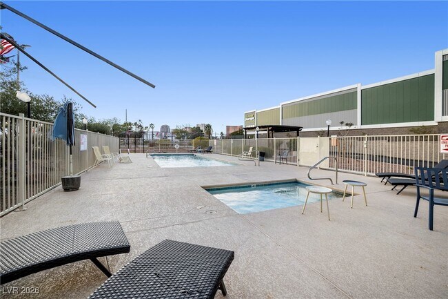 Building Photo - 3930 University Center Dr