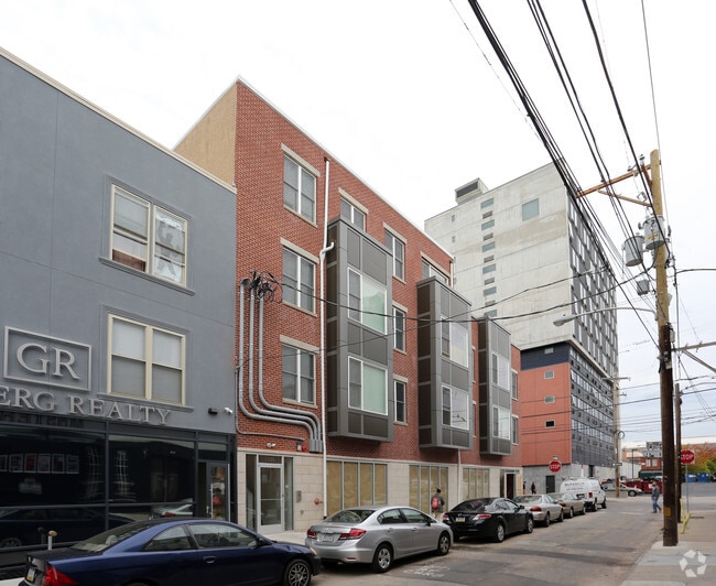 Building Photo - 1536 N. Carlisle