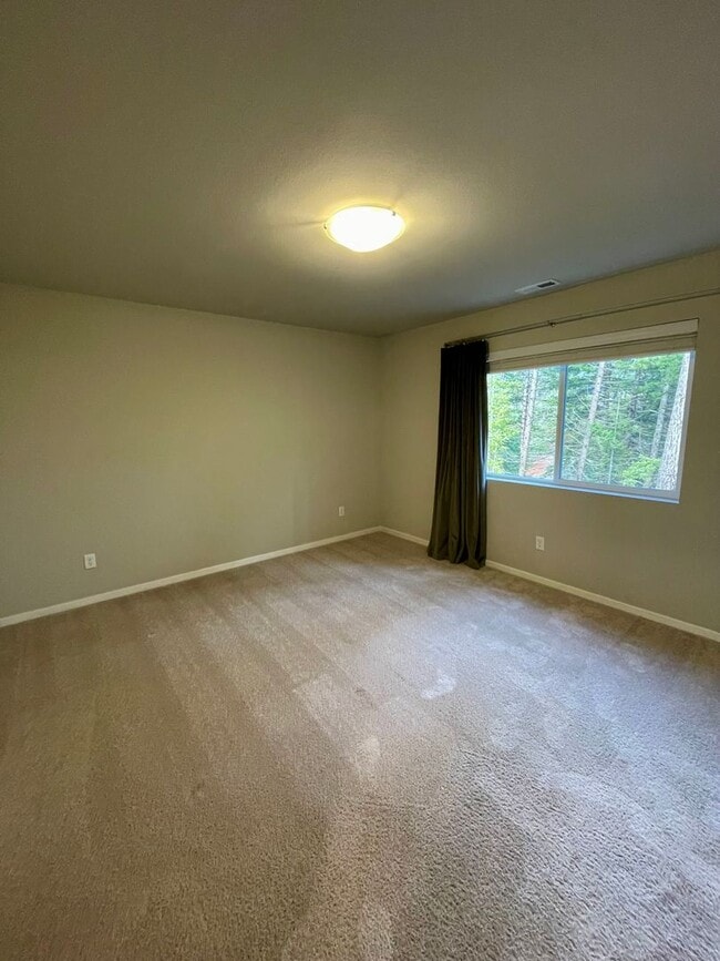 Building Photo - Welcome to your dream home in Cle Elum!