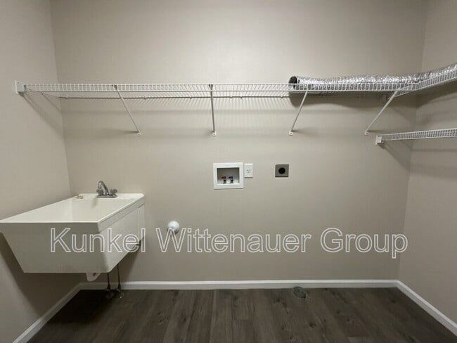 Building Photo - 601 Whetstone Ln