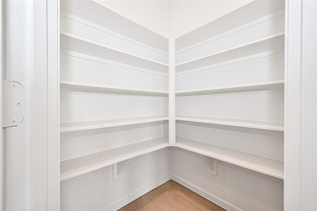 Building Photo - 26615 Coast Redwood Dr