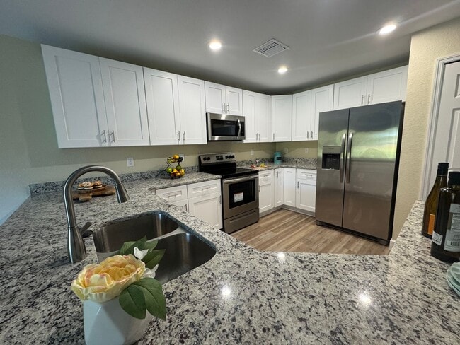 Building Photo - Brand New Home for Rent located in a quite setting