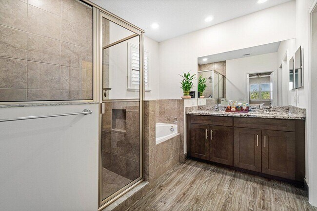 Building Photo - 12949 Anthorne Ln