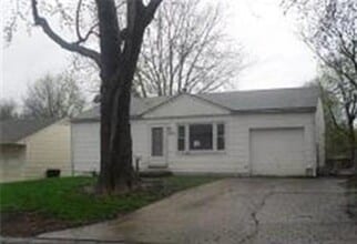 Building Photo - 1320 S Crane St