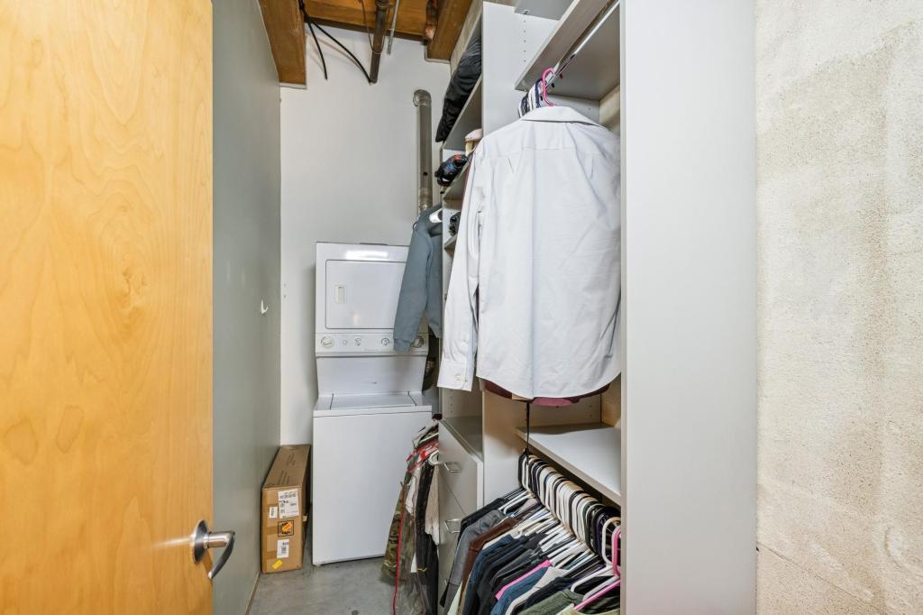 Building Photo - 127 5th St NE