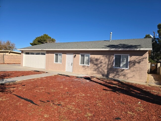 Building Photo - For Rent – Remodeled 2-Bedroom Home in California City!