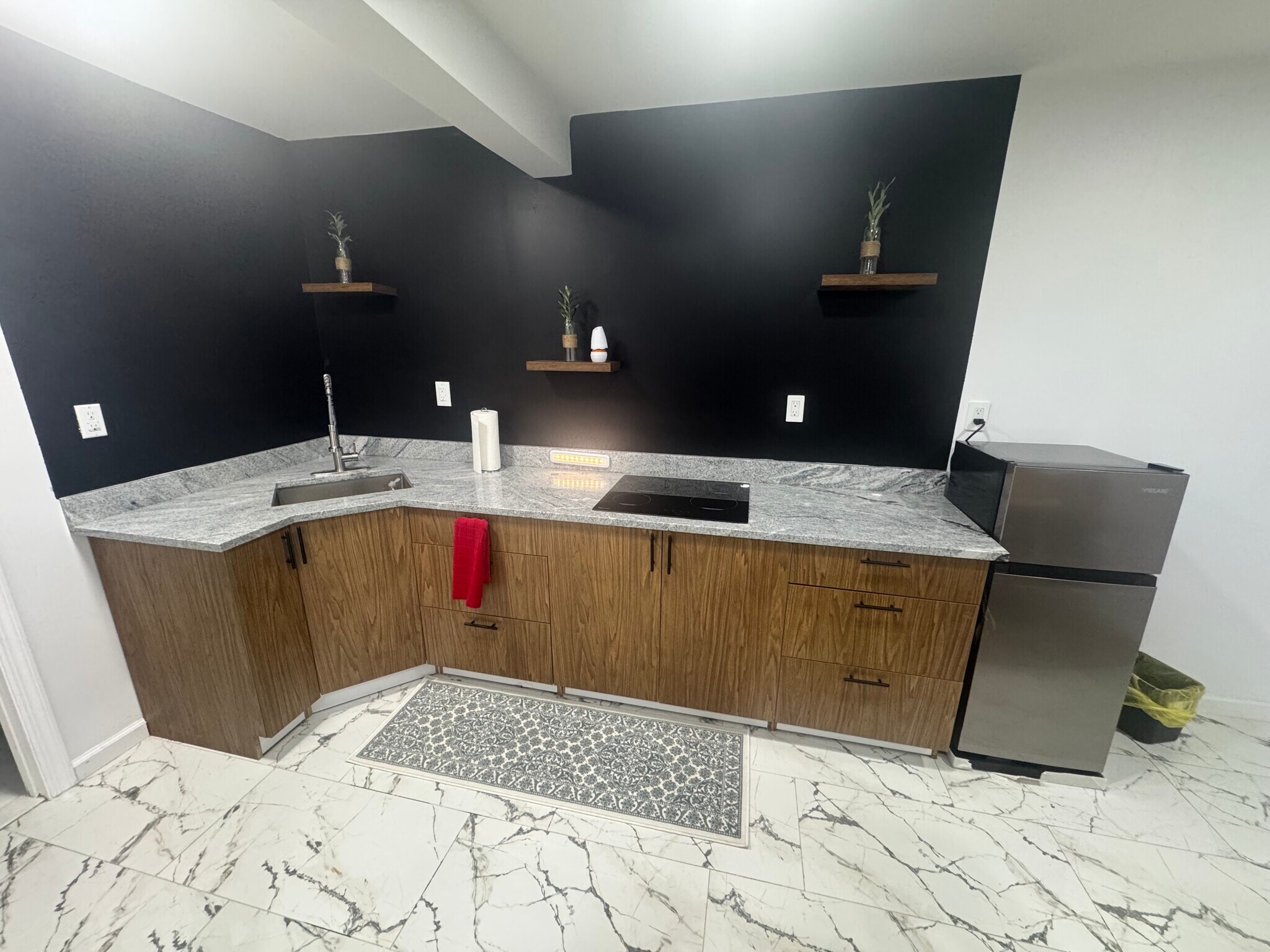 Building Photo - 17 9th Ave