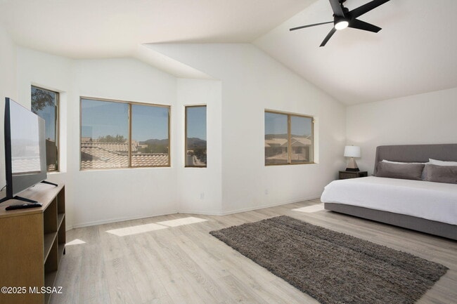 Building Photo - 6851 W Kern Dr