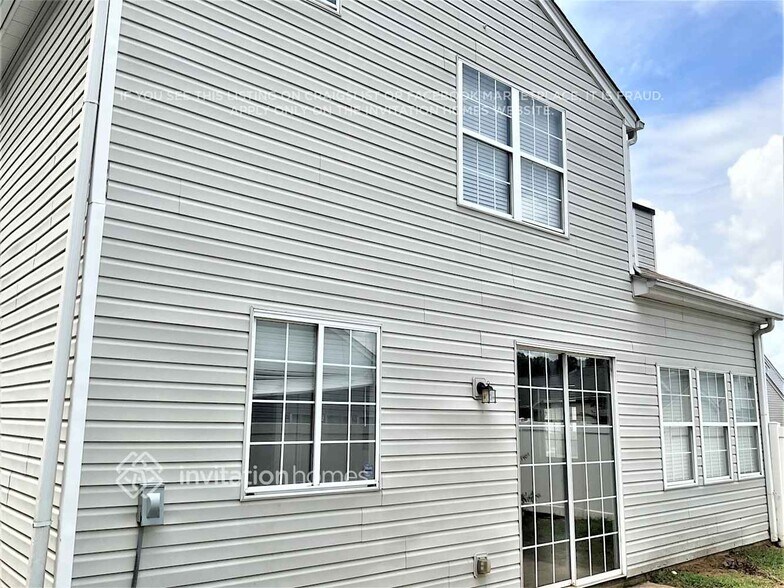 Building Photo - 662 Bedford Ct
