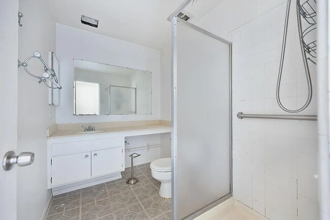 Building Photo - 2645-2649 S Whitney Blvd