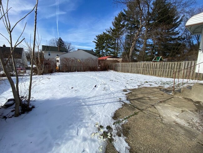 Building Photo - Rare 5-Bedroom Find!! Main-Floor Bed/Bath + Finished Attic Suite