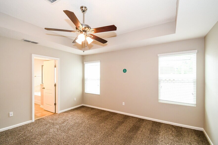 Building Photo - 636 Drysdale Dr