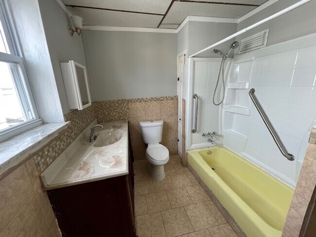 Building Photo - West Passyunk Home