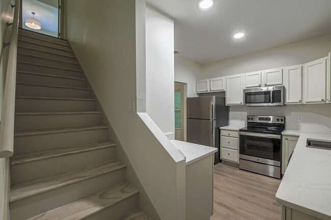 Building Photo - 70 Gardenia Dr NW