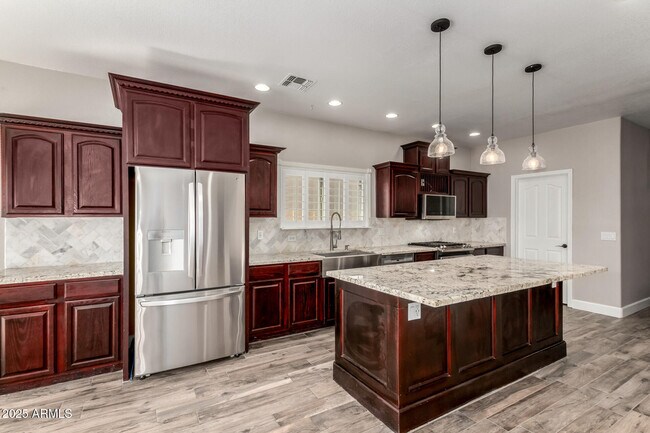 Building Photo - 3049 S Sierra Heights Cir