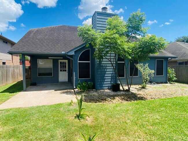 Building Photo - 23027 N Waterlily Dr