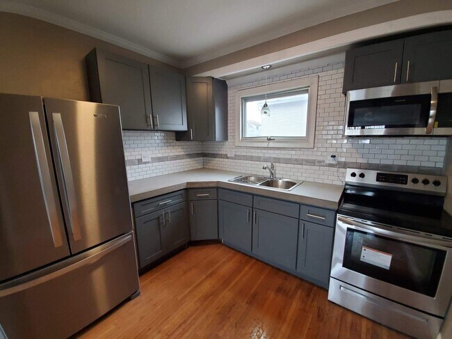 #2 Kitchen - 1168 Walden Ave