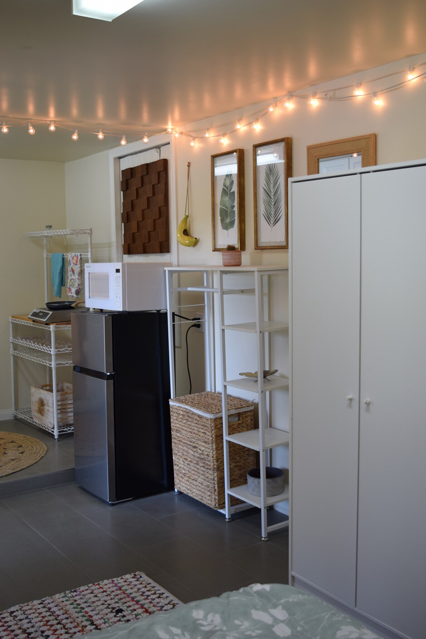 Building Photo - 2474 Endicott St