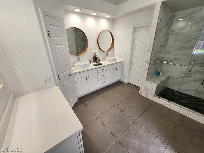 Building Photo - 417 Obsidian Dr