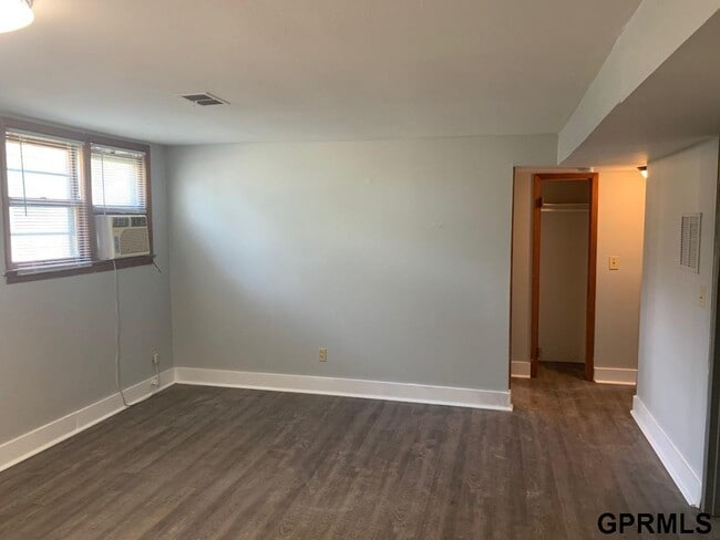 Building Photo - 1523 3rd Ave