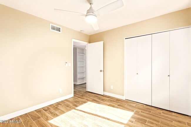 Building Photo - 5320 E Hearn Rd