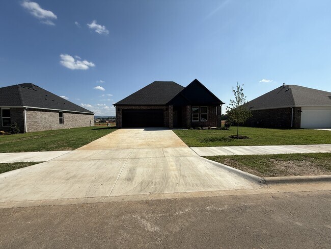 Building Photo - 512 West Gosling Isle