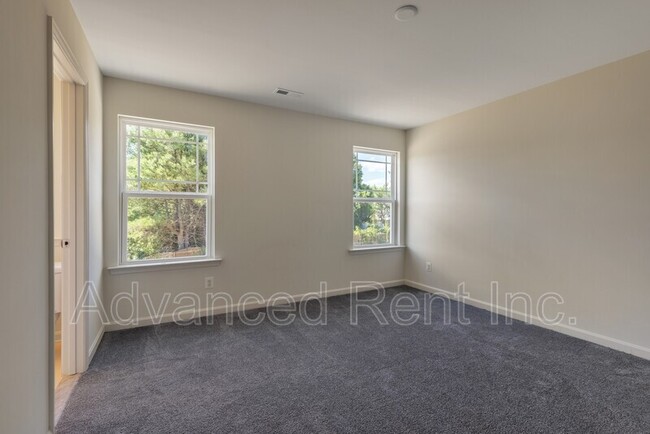 Building Photo - 819 Magnolia Ridge Dr