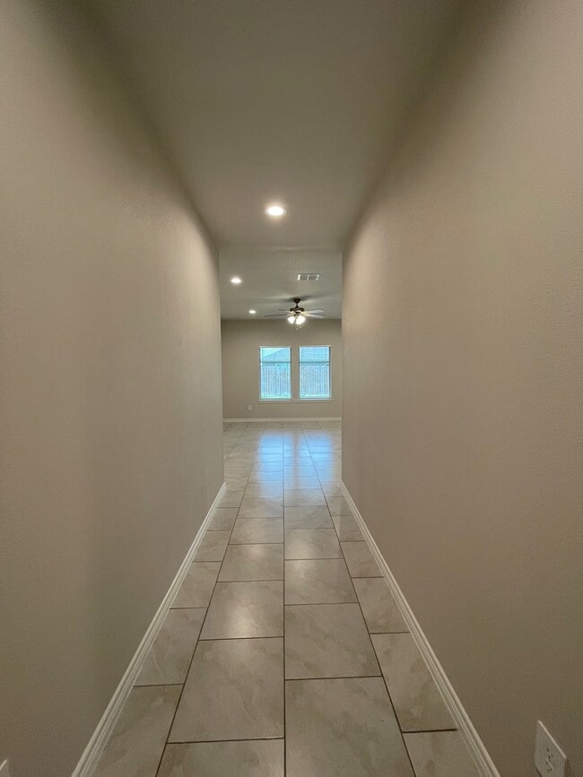 Building Photo - 7905 Schades Way